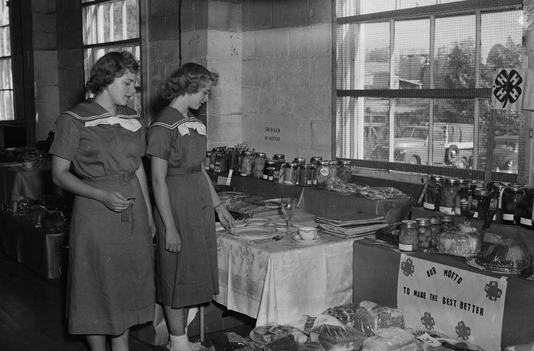 Businesses and Factories, 4h, Iowa, IA, United States, Photos, historic, jars, Coon Rapids, Fairs and Festivals, young women, dinnerware, vendor, history, ia, Coon Rapids Enterprise