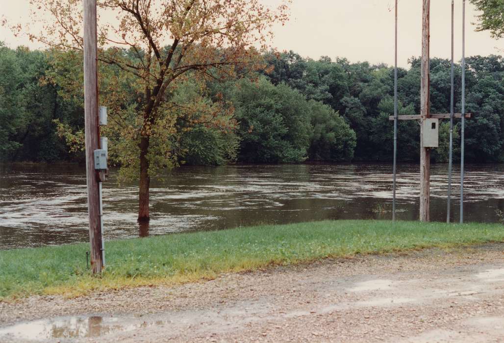 telephone pole, Lakes, Rivers, and Streams, river, Central City, IA, Iowa History, Iowa, Floods, Merck, Linda, history of Iowa