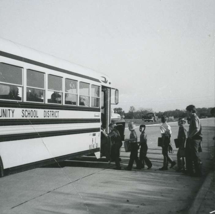 Children, bus, Iowa History, Schools and Education, Glaza, Dave, Cedar Rapids, IA, Iowa, history of Iowa, Motorized Vehicles