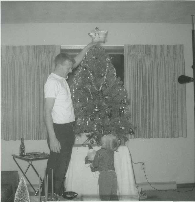 Rogers, Rose Frantz, Homes, Iowa History, Iowa, christmas, Holidays, Families, Iowa City, IA, history of Iowa, christmas tree
