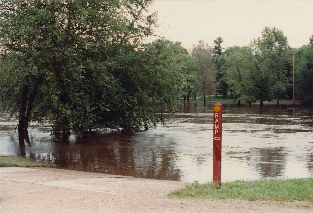 Floods, Iowa History, Iowa, boat ramp, Merck, Linda, Lakes, Rivers, and Streams, history of Iowa, Central City, IA, river
