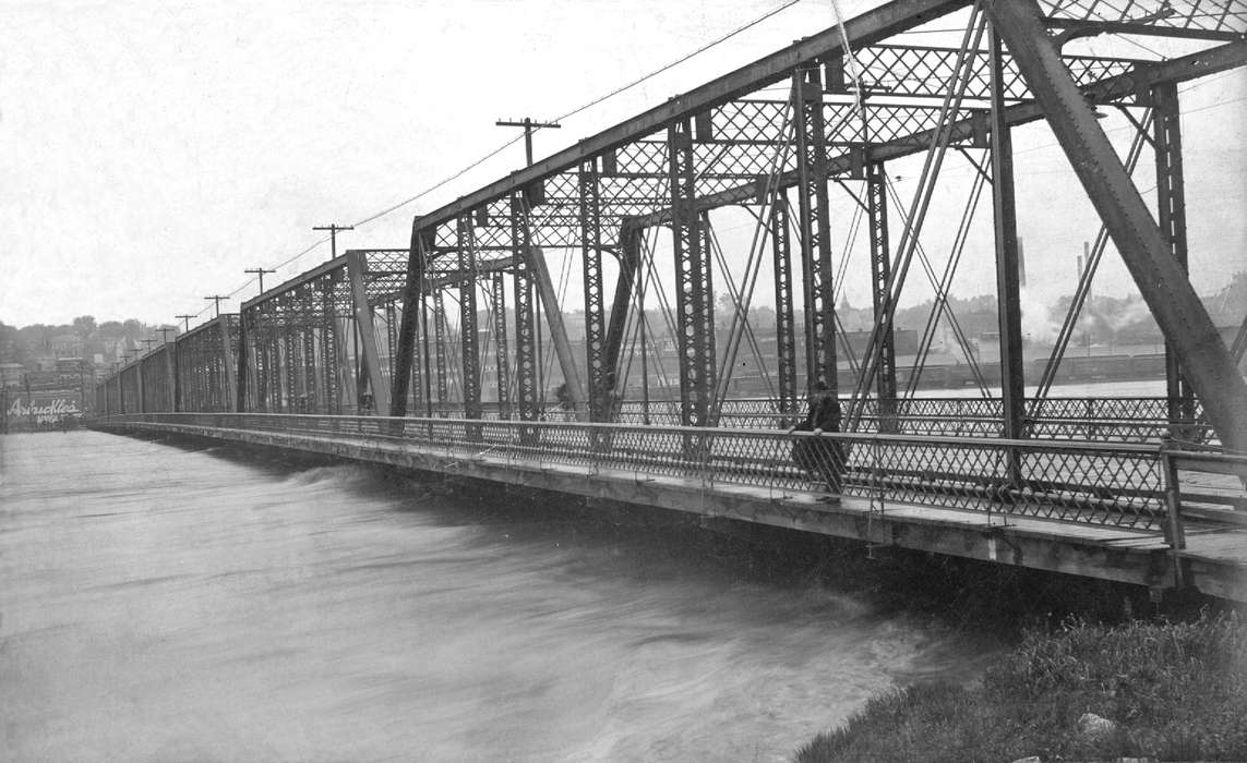 Floods, Iowa History, Iowa, Lemberger, LeAnn, Ottumwa, IA, Lakes, Rivers, and Streams, bridge, history of Iowa, river