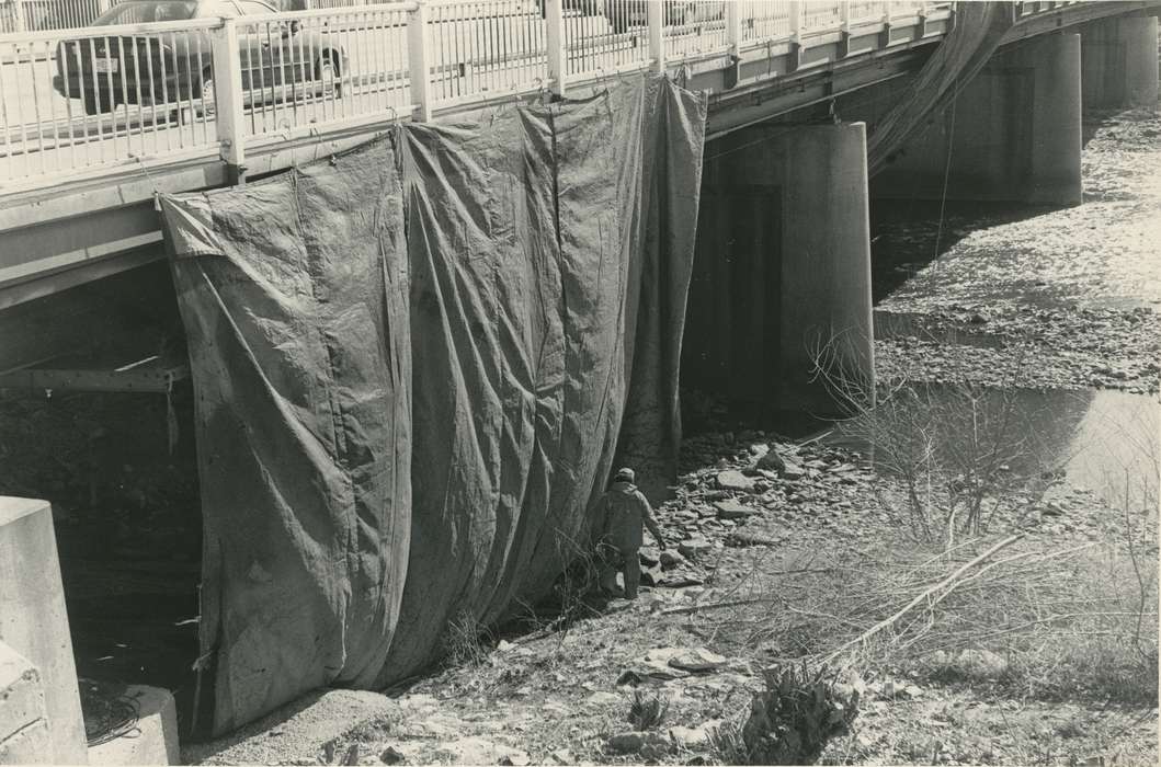 tarp, history of Iowa, river, Lakes, Rivers, and Streams, Iowa History, Labor and Occupations, Waverly, IA, Waverly Public Library, Motorized Vehicles, cars, Iowa