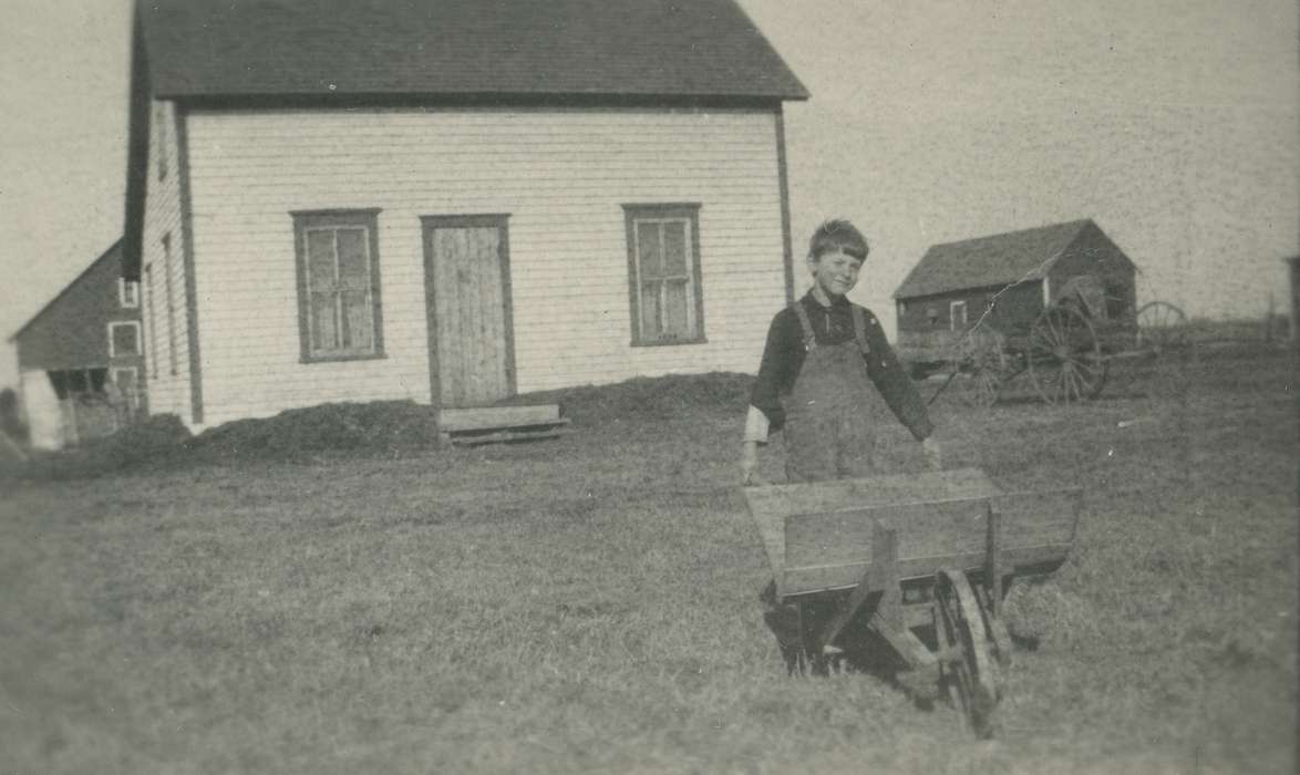 farm, Black Hawk, house, Children, Iowa, wheel barrow, history, O'Brink, Lisa, Waterloo, overalls, ia, wheelbarrow, historic, United States, Photos, boy, IA, Portraits - Individual