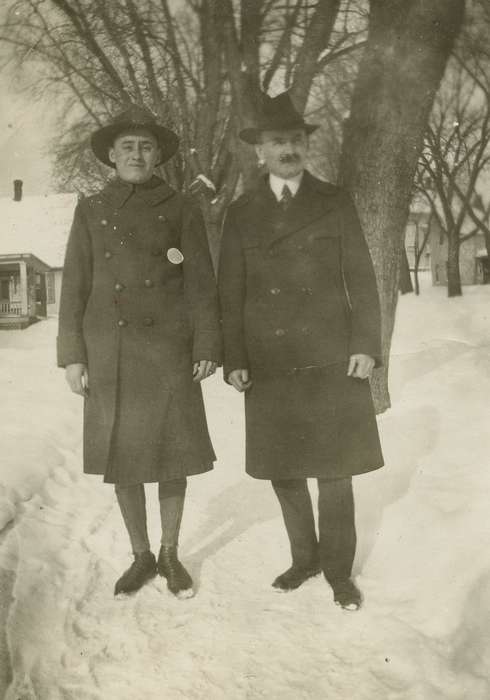 Winter, snow, Portraits - Group, hat, Anamosa, IA, coat, history of Iowa, Iowa History, Hatcher, Cecilia, Iowa