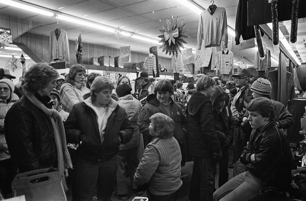 crowd, Coon Rapids, Coon Rapids Enterprise, Iowa, historic, Photos, United States, ia, history, Holidays, IA