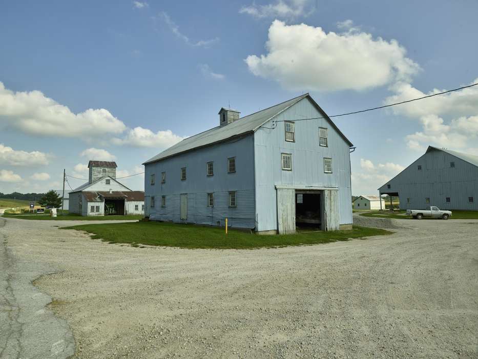 gravel, warehouse, Farms, Iowa, Barns, driveway, Library of Congress, Motorized Vehicles, history of Iowa, barnyard, Iowa History