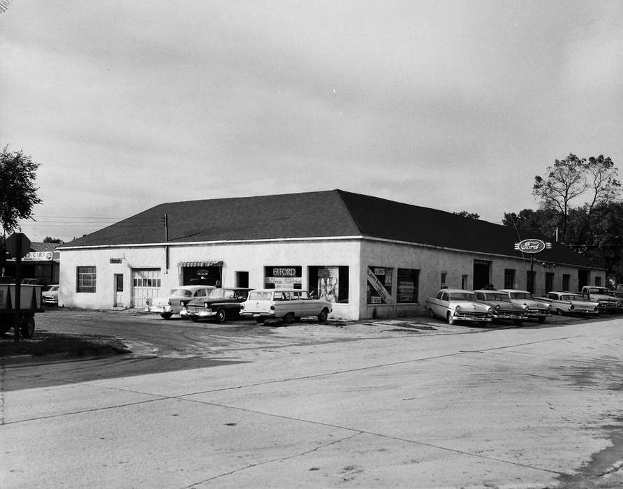 Businesses and Factories, United States, history, ia, Photos, Labor and Occupations, car dealership, Coon Rapids Enterprise, historic, Iowa, IA, Coon Rapids, ford, Motorized Vehicles