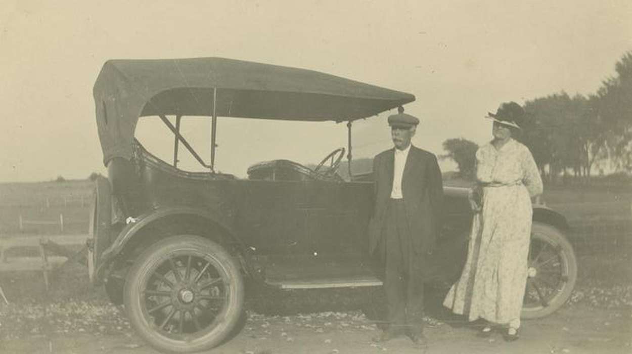 Taylor, Marcia, Iowa, Iowa History, history of Iowa, car, IA, Motorized Vehicles