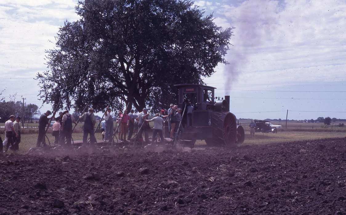 Zischke, Ward, Farming Equipment, Farms, tractor, Iowa History, field, Iowa, history of Iowa, IA
