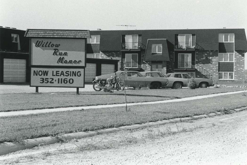 Photos, history, Homes, Iowa, correct date needed, Waverly, Waverly Public Library, cars, apartments, United States, ia, IA, historic, Bremer