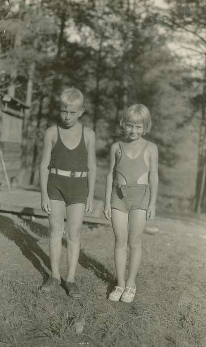 Iowa, Portraits - Group, Children, McMurray, Doug, Outdoor Recreation, history of Iowa, Iowa History, Clear Lake, IA