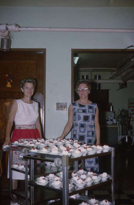 glasses, desserts, tray, apron, Western Home Communities, Iowa History, smile, Portraits - Group, Food and Meals, ice cream, bowl, dress, history of Iowa, Iowa, Labor and Occupations