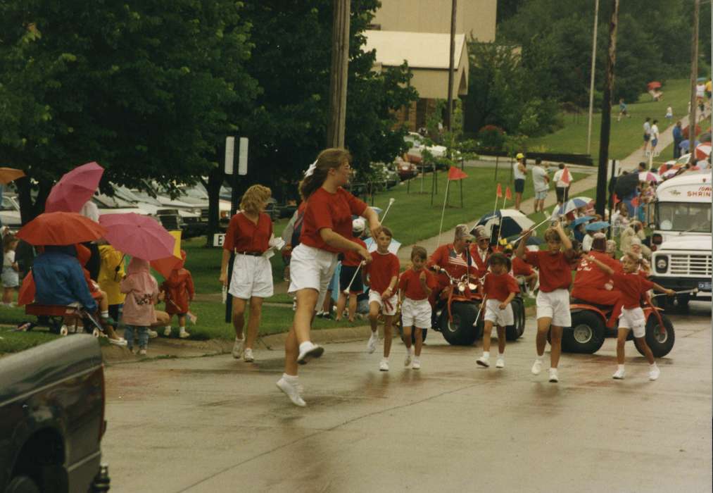 fourth of july, umbrella, Johnson County Historical Society, Motorized Vehicles, Fairs and Festivals, baton, Holidays, Children, parade, camel wheels