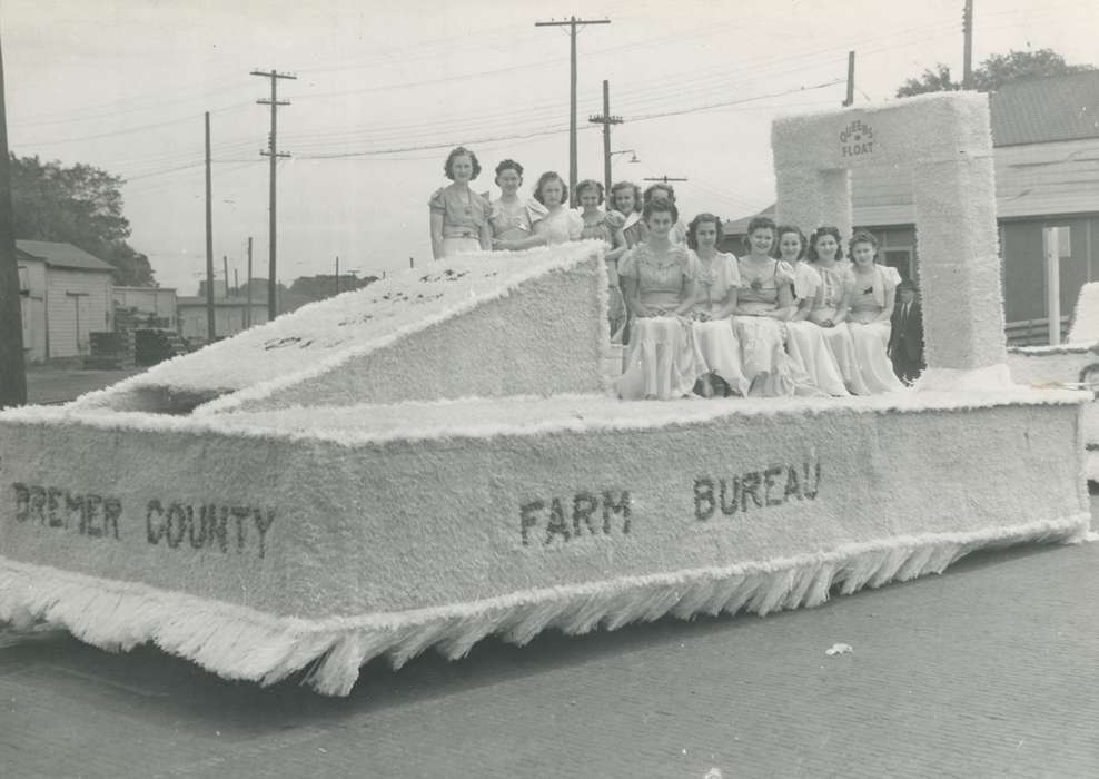 Fairs and Festivals, women, farm bureau, Waverly Public Library, Iowa History, Waverly, IA, Iowa, history of Iowa, parade float