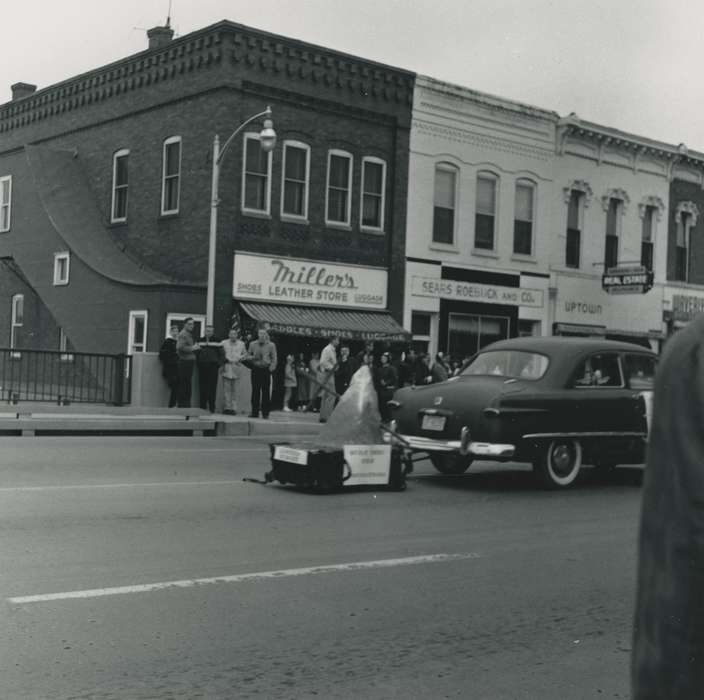 parade, Iowa History, history of Iowa, Waverly Public Library, Entertainment, street, Iowa, IA