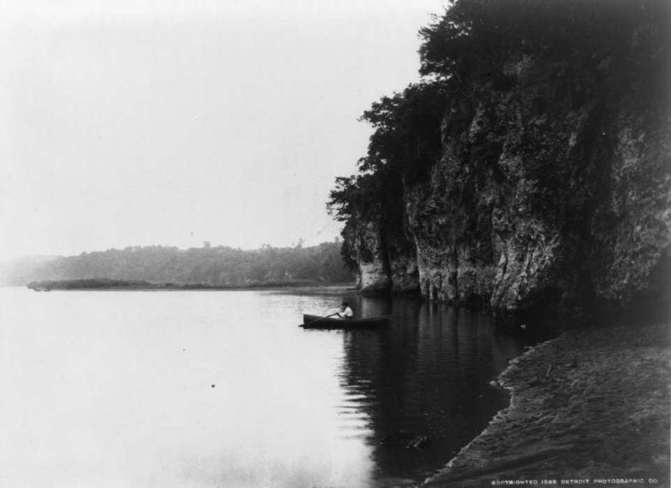 sand, Library of Congress, beach, Portraits - Individual, Iowa, Iowa History, Leisure, history of Iowa, bluffs, cedar river, Lakes, Rivers, and Streams, trees, canoeing