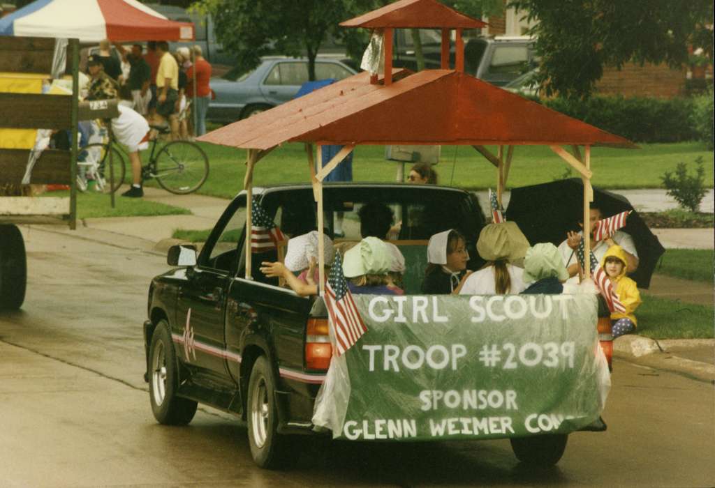 fourth of july, Johnson County Historical Society, Motorized Vehicles, schoolhouse, Fairs and Festivals, Holidays, Children, parade, girl scouts, bonnets