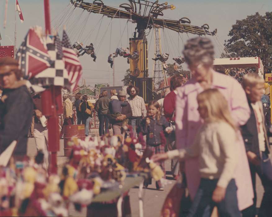 Iowa, United States, Waterloo, wave swinger, Photos, Grout Museum of History and Science, IA, Fairs and Festivals, Black Hawk, historic, national cattle congress, american flag, confederate flag, ia, Entertainment, amusement ride, crowd, history