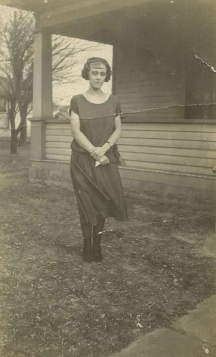 porch, Portraits - Individual, Stater, Connie, Iowa History, Centerville, IA, woman, Iowa, history of Iowa