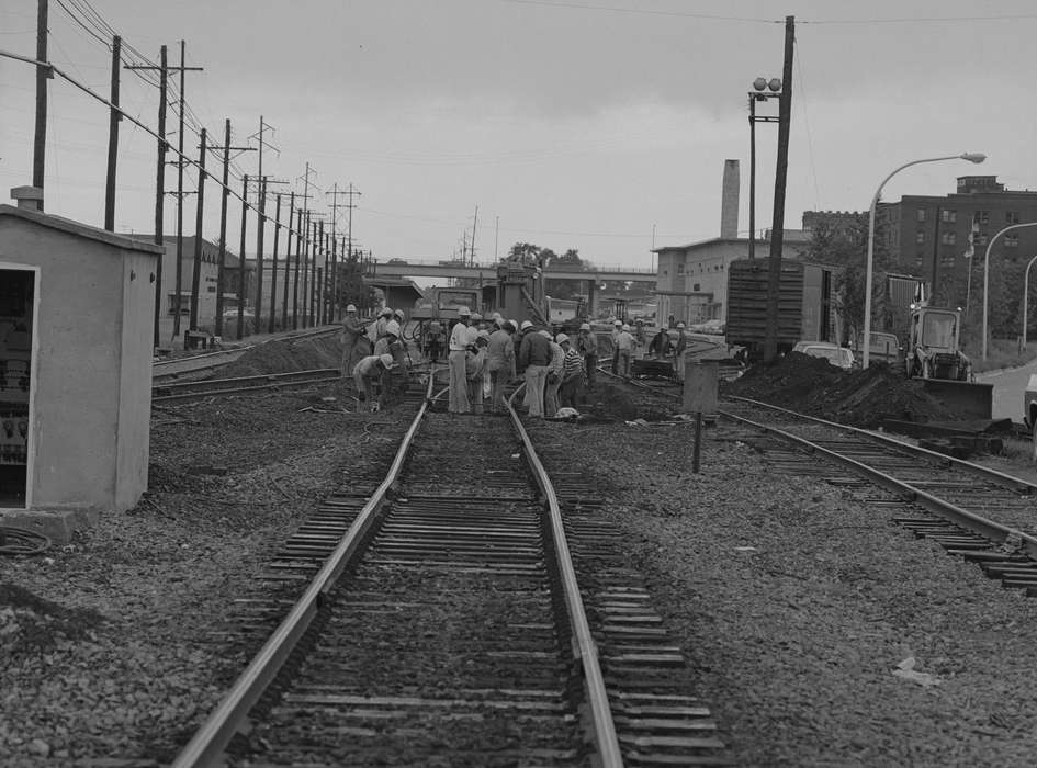 history of Iowa, train track, railroad worker, Iowa History, Ottumwa, IA, workers, railroad, Lemberger, LeAnn, Iowa, Train Stations, Cities and Towns, Labor and Occupations