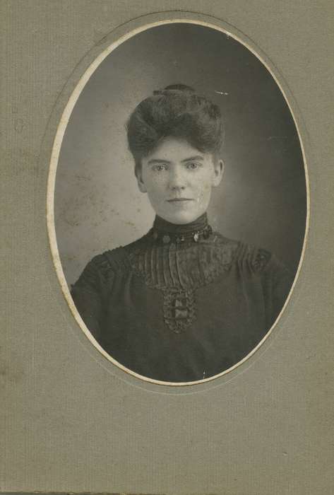hairstyle, Pfeiffer, Jean, Iowa, Iowa History, history of Iowa, IA, Portraits - Individual