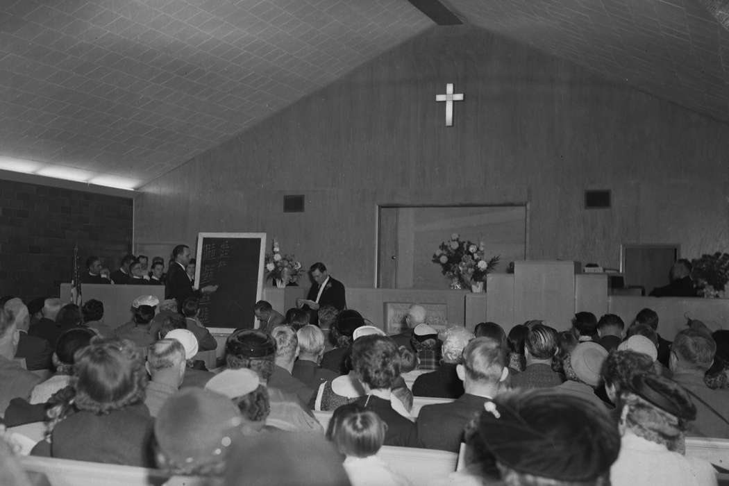chalkboard, Religious Structures, United States, history, ia, flowers, Photos, Religion, Coon Rapids Enterprise, historic, Iowa, pastor, IA, Civic Engagement, Coon Rapids, christian church, cross