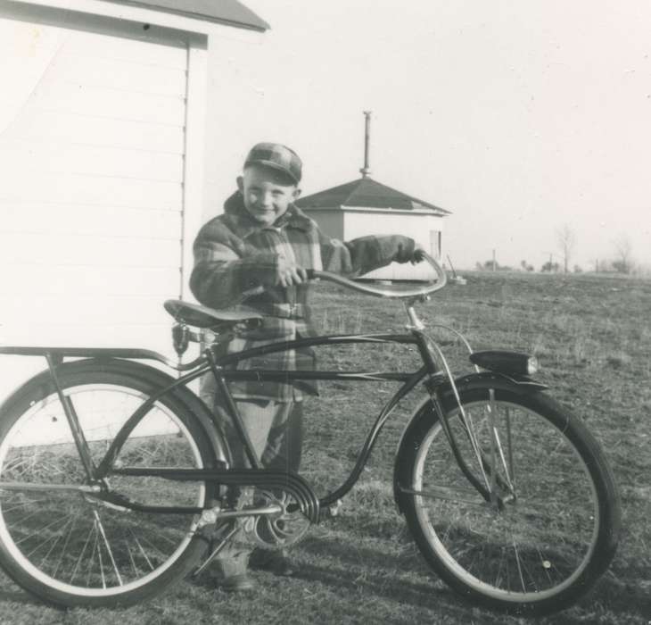 bicycle, Hahn, Cindy, Portraits - Individual, Outdoor Recreation, Iowa History, Iowa, bike, history of Iowa, IA, Children