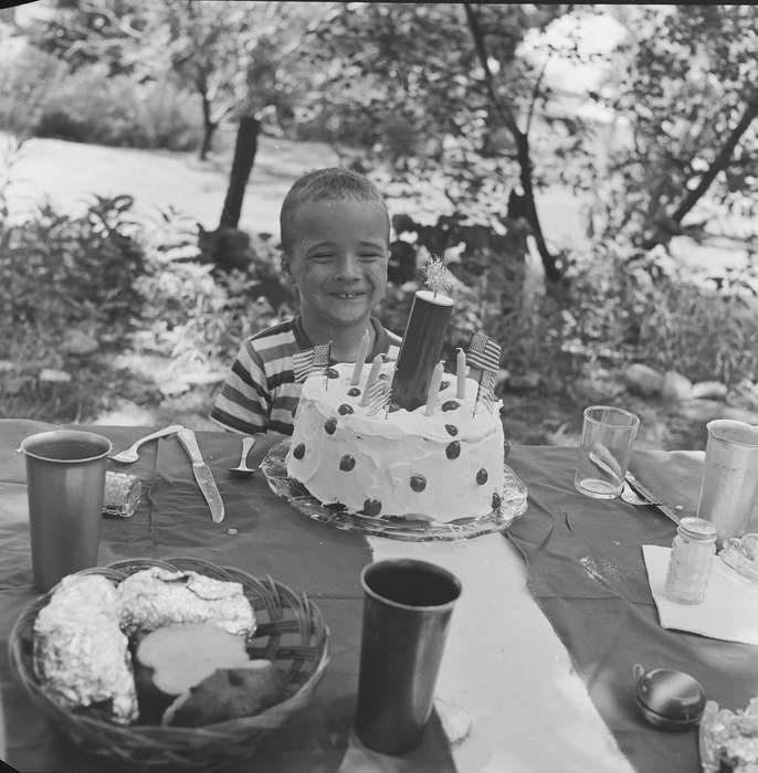 Iowa, birthday cake, IA, United States, american flag, birthday, Photos, historic, Coon Rapids, Holidays, history, Entertainment, ia, birthday celebration, Coon Rapids Enterprise, Children, birthday candles