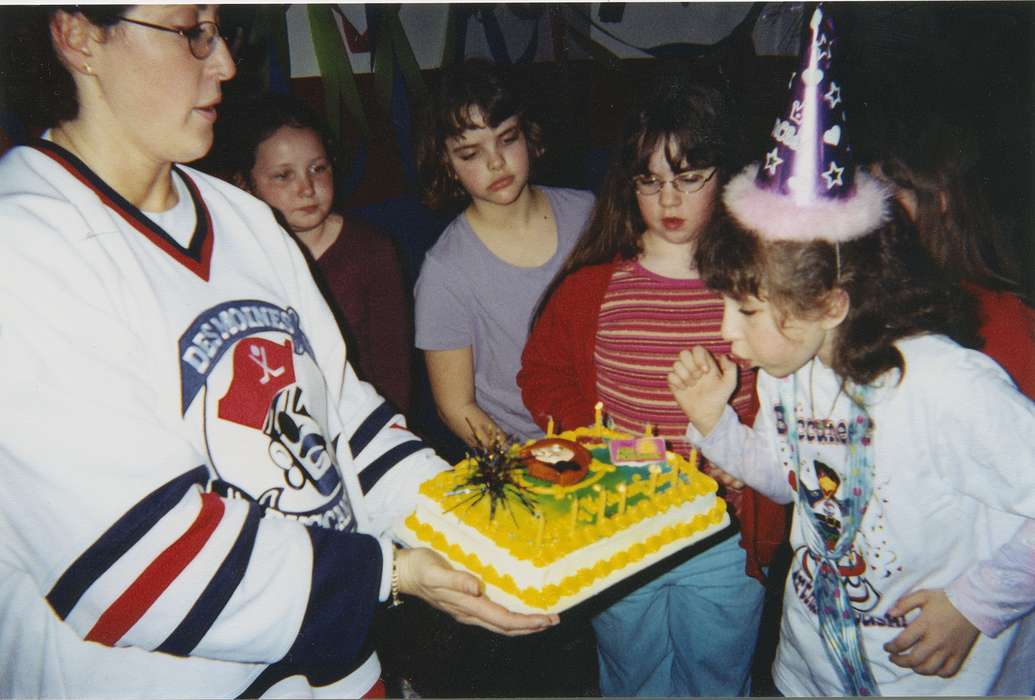 birthday hats, birthday cake, Scholtec, Emily, Children, Entertainment, Families, candle, birthday party, Iowa, history of Iowa, IA, Iowa History, jersey