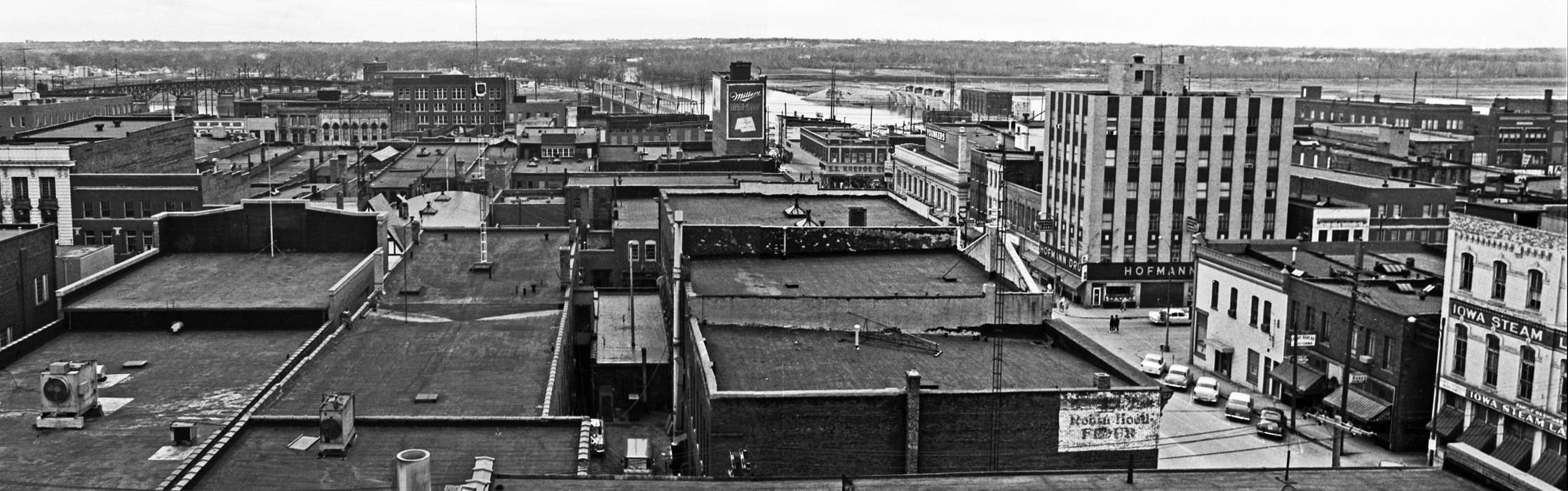 Ottumwa, IA, history of Iowa, Lemberger, LeAnn, Cities and Towns, Main Streets & Town Squares, Iowa, Iowa History