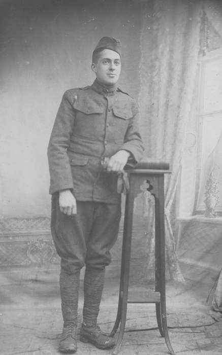 Hubbard, IA, uniform, Doering, Alan, World War I, army, soldier, history of Iowa, Iowa History, Military and Veterans, Iowa