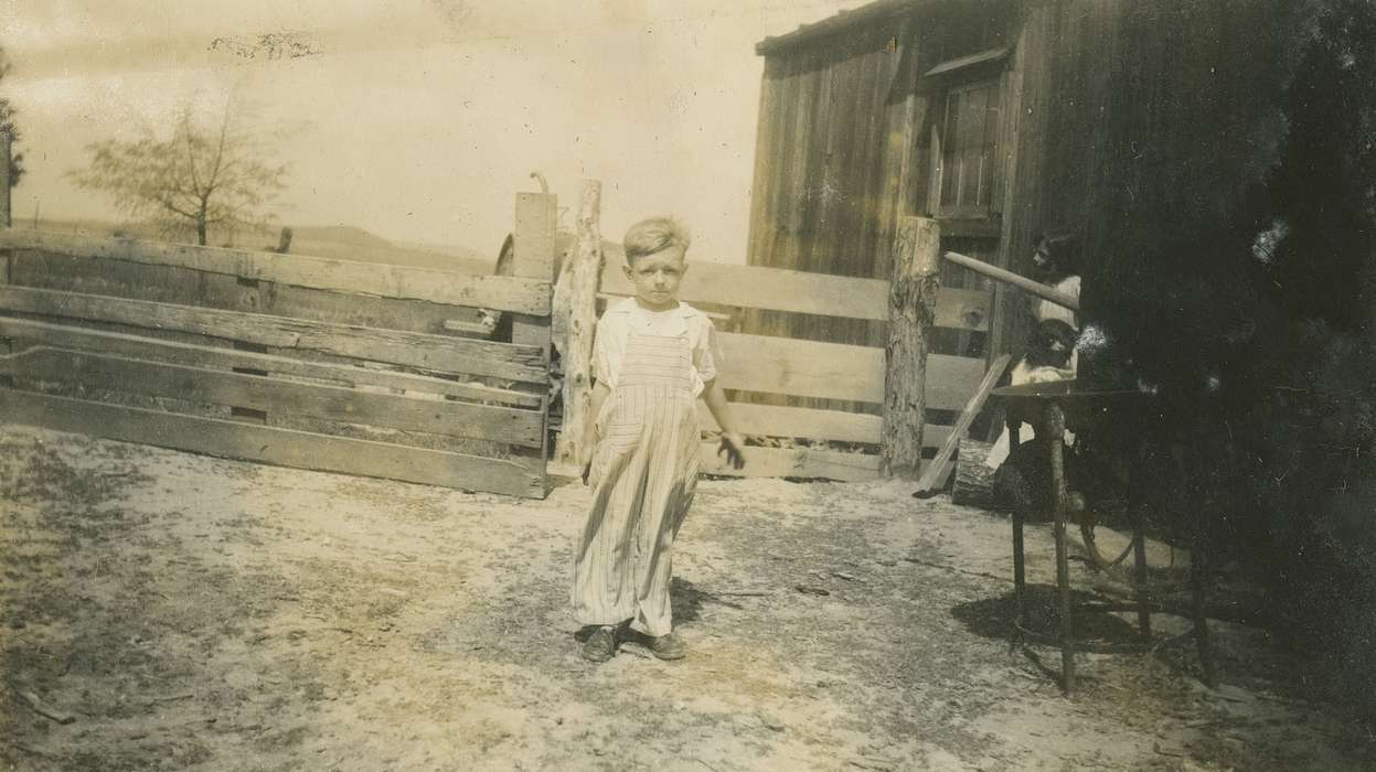 boy, Barns, Farms, Portraits - Individual, Iowa History, Iowa, Fredericks, Robert, history of Iowa, Spechts Ferry, IA, Children