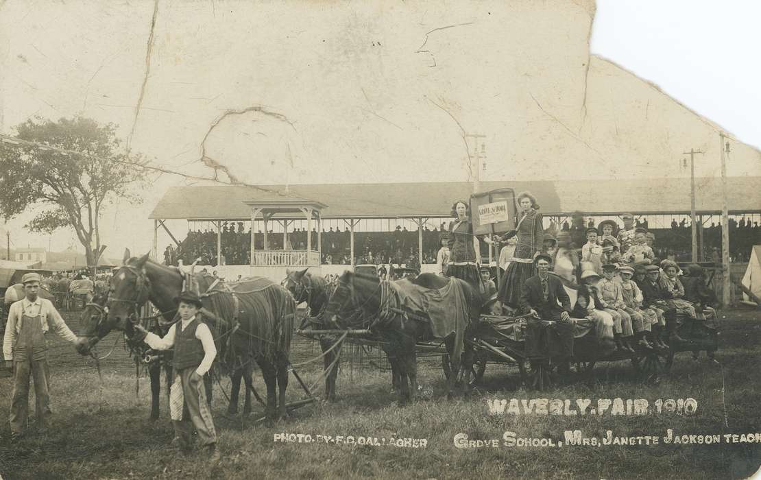 Waverly Public Library, horse, Iowa History, county fair, history of Iowa, Portraits - Group, Waverly, IA, Fairs and Festivals, Animals, Children, fair, Iowa, racetrack