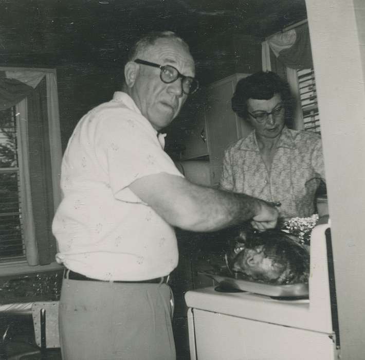 thanksgiving, Holidays, Iowa History, Families, Food and Meals, Fink-Bowman, Janna, Iowa, history of Iowa, turkey, West Union, IA