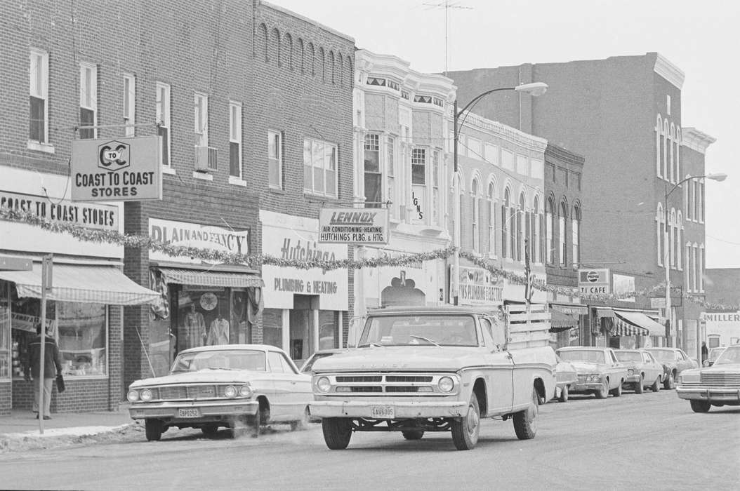 dodge, Cities and Towns, Bloomfield, IA, Lemberger, LeAnn, Iowa History, Iowa, pickup, history of Iowa, Businesses and Factories, Motorized Vehicles, Main Streets & Town Squares, store, sign, storefront, car, truck