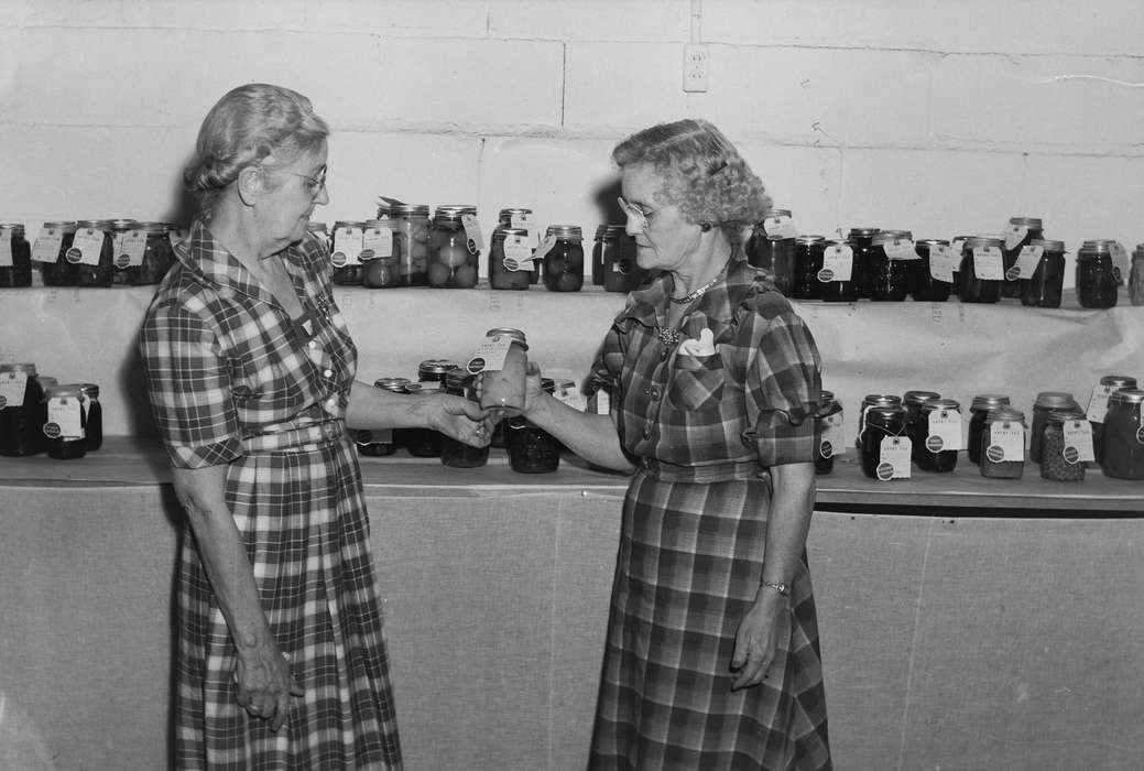 Portraits - Group, jars, United States, history, ia, Photos, Coon Rapids Enterprise, historic, Iowa, IA, Coon Rapids, flannel