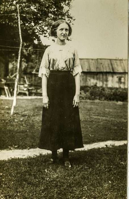 Portraits - Individual, Iowa, Anamosa, IA, woman, Iowa History, history of Iowa, Anamosa Library & Learning Center, Farms