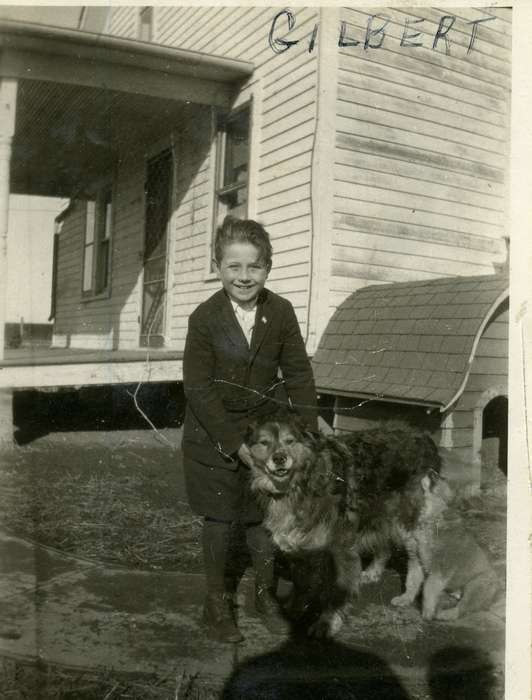 dog, front porch, Animals, Le Mars, IA, dog house, Homes, Portraits - Individual, Children, Langel, Craig, Iowa, Iowa History, history of Iowa, Farms