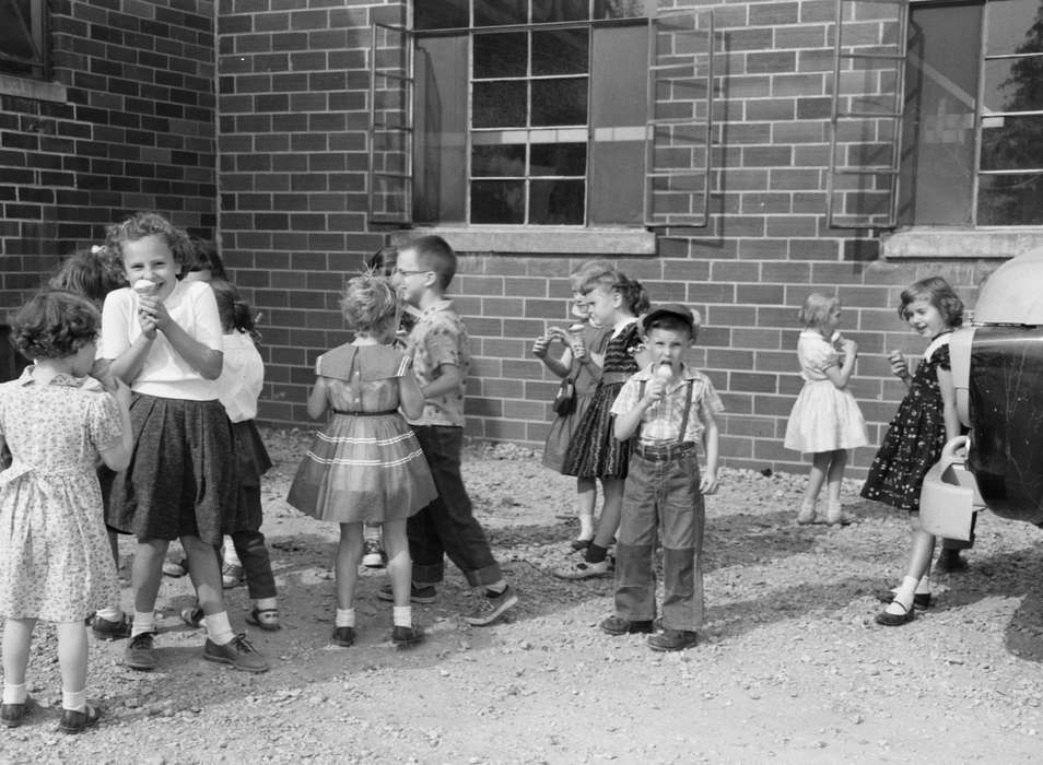 field trip, ice cream, Photos, history, ia, dairy, Schools and Education, Iowa, Travel, Farms, Washington Evening Journal, Washington, elementary students, IA, Children, Crawfordsville, historic, United States, dairy cow