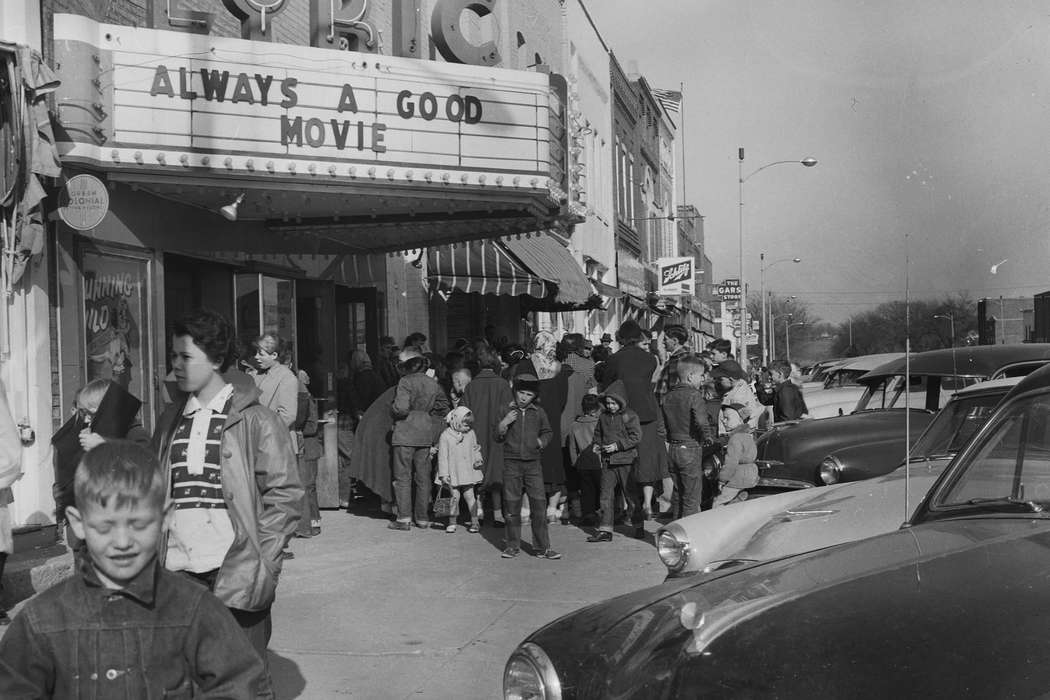 Businesses and Factories, Families, history, Photos, coat, Children, headscarf, Iowa, IA, movie, Cities and Towns, Motorized Vehicles, United States, ia, Entertainment, Main Streets & Town Squares, Winter, Leisure, car, Coon Rapids Enterprise, historic, Coon Rapids
