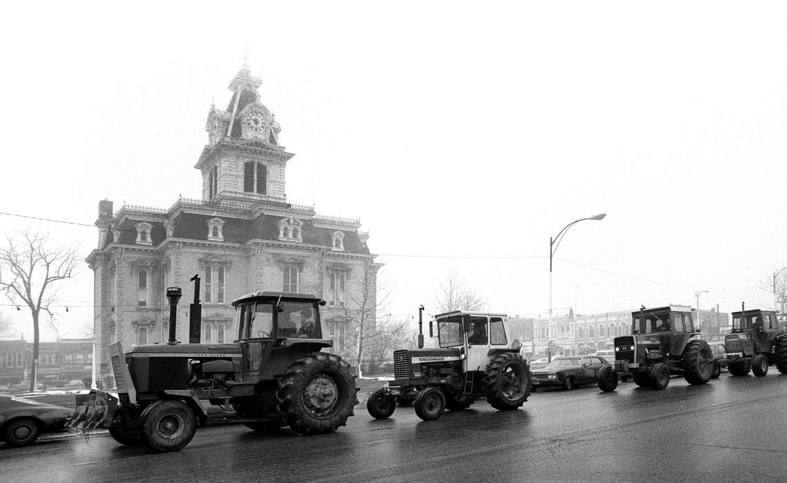 Farming Equipment, courthouse, Businesses and Factories, history of Iowa, Lemberger, LeAnn, Iowa, international harvester, strike, protest, tractor, car, Bloomfield, IA, store, massey ferguson, john deere, Prisons and Criminal Justice, Iowa History, street light, Cities and Towns, Civic Engagement, Main Streets & Town Squares, Motorized Vehicles