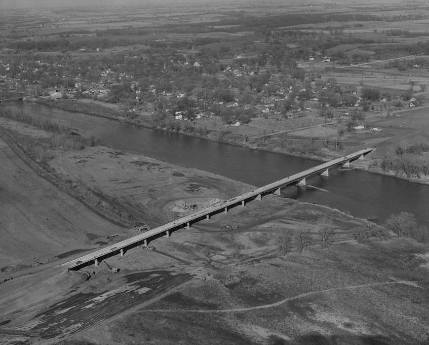 Lemberger, LeAnn, Iowa, Iowa History, bridge, Aerial Shots, history of Iowa, Eddyville, IA, Lakes, Rivers, and Streams