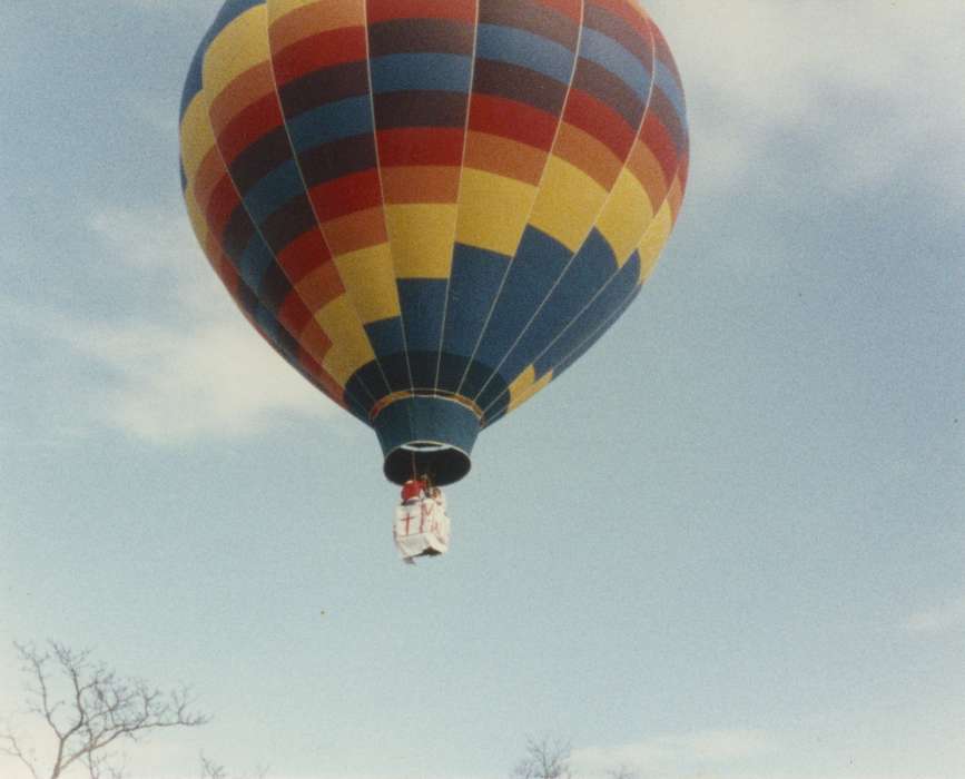 Leisure, Iowa, Outdoor Recreation, Lyman, Donna, sky, hot air balloon, history of Iowa, Iowa History, Charles City, IA