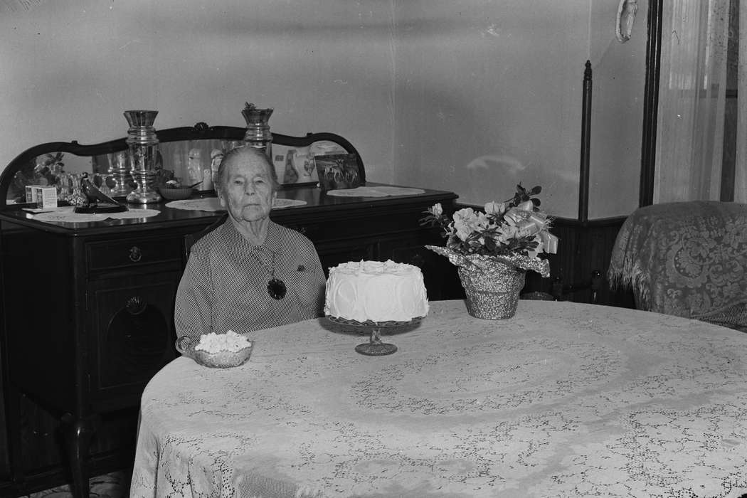 history, Holidays, Photos, flowers, doily, Iowa, hutch, cake, IA, Homes, Portraits - Individual, United States, ia, Leisure, Coon Rapids Enterprise, birthday, historic, Coon Rapids