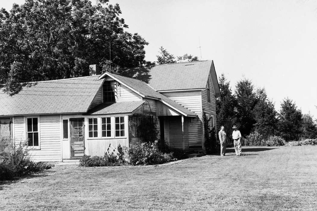 United States, history, ia, Photos, Labor and Occupations, office, Coon Rapids Enterprise, historic, Iowa, bushes, IA, Coon Rapids, Homes, house
