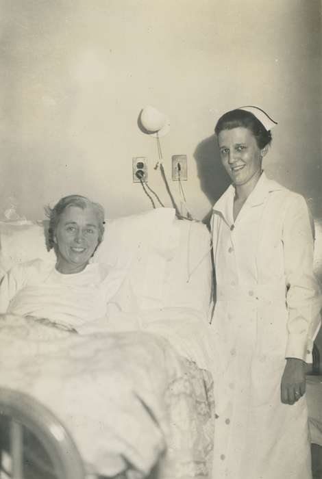 nurse, hospital bed, Iowa, McMurray, Doug, Iowa History, Portraits - Group, history of Iowa, Webster City, IA, Hospitals