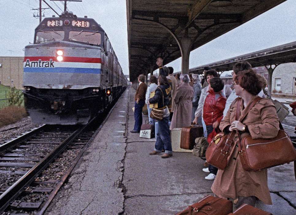 Train Stations, railroad, Lemberger, LeAnn, Travel, Ottumwa, IA, crowd, passenger, Iowa, Iowa History, history of Iowa, amtrak, train