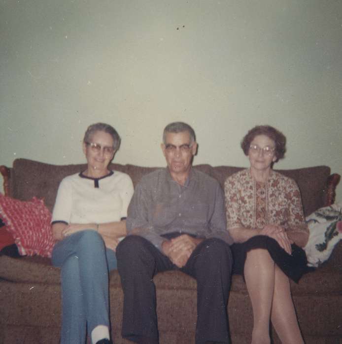 couch, old people, old woman, Leisure, Iowa History, glasses, Portraits - Group, Iowa, USA, old man, Homes, history of Iowa, Spilman, Jessie Cudworth