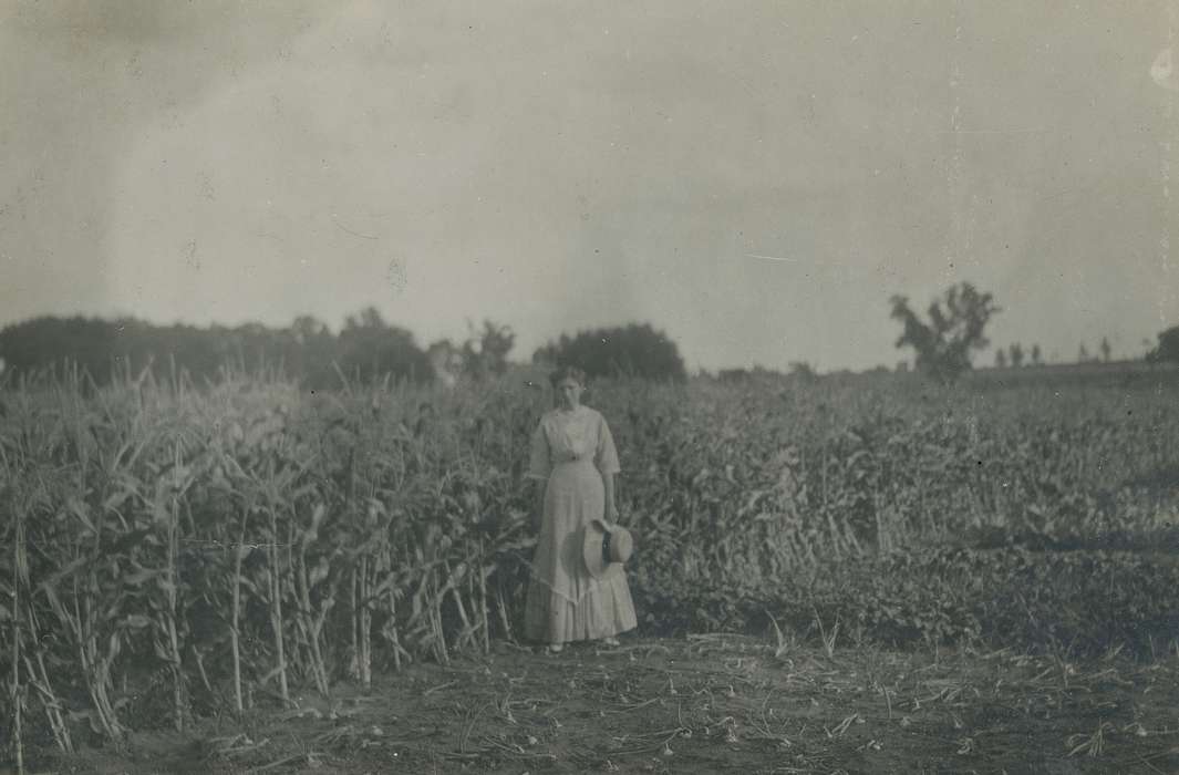 sun hat, Farms, Portraits - Individual, Iowa History, Waverly, IA, Meyer, Sarah, Iowa, woman, cornfield, dress, history of Iowa